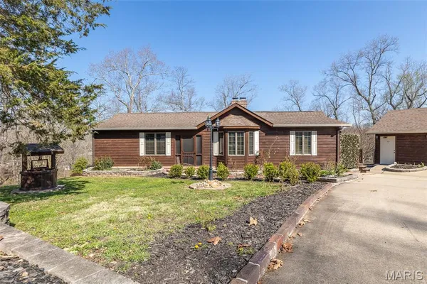 $449,900 | 696 Radcliff Lane, Poplar Bluff, MO 63901