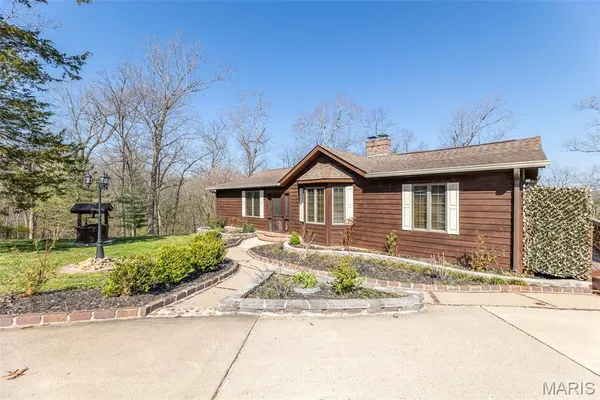 $449,900 | 696 Radcliff Lane, Poplar Bluff, MO 63901
