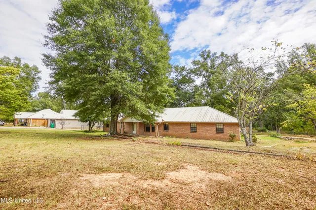 $267,500 | 2723 Davis Road, Byram, MS 39170