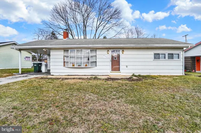 $164,900 | 827 Fireside Road, York, PA 17404