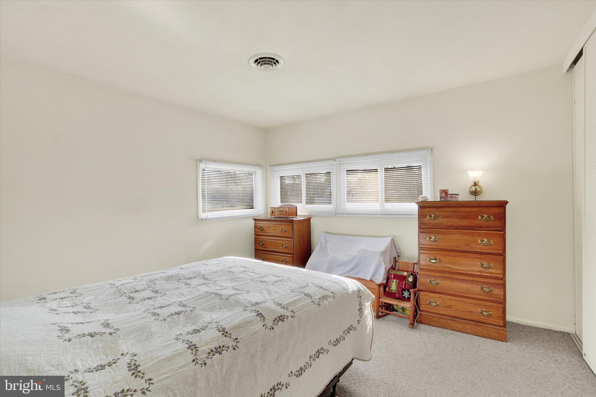 827 Fireside Road York, PA 17404 - Photo 13 of 21