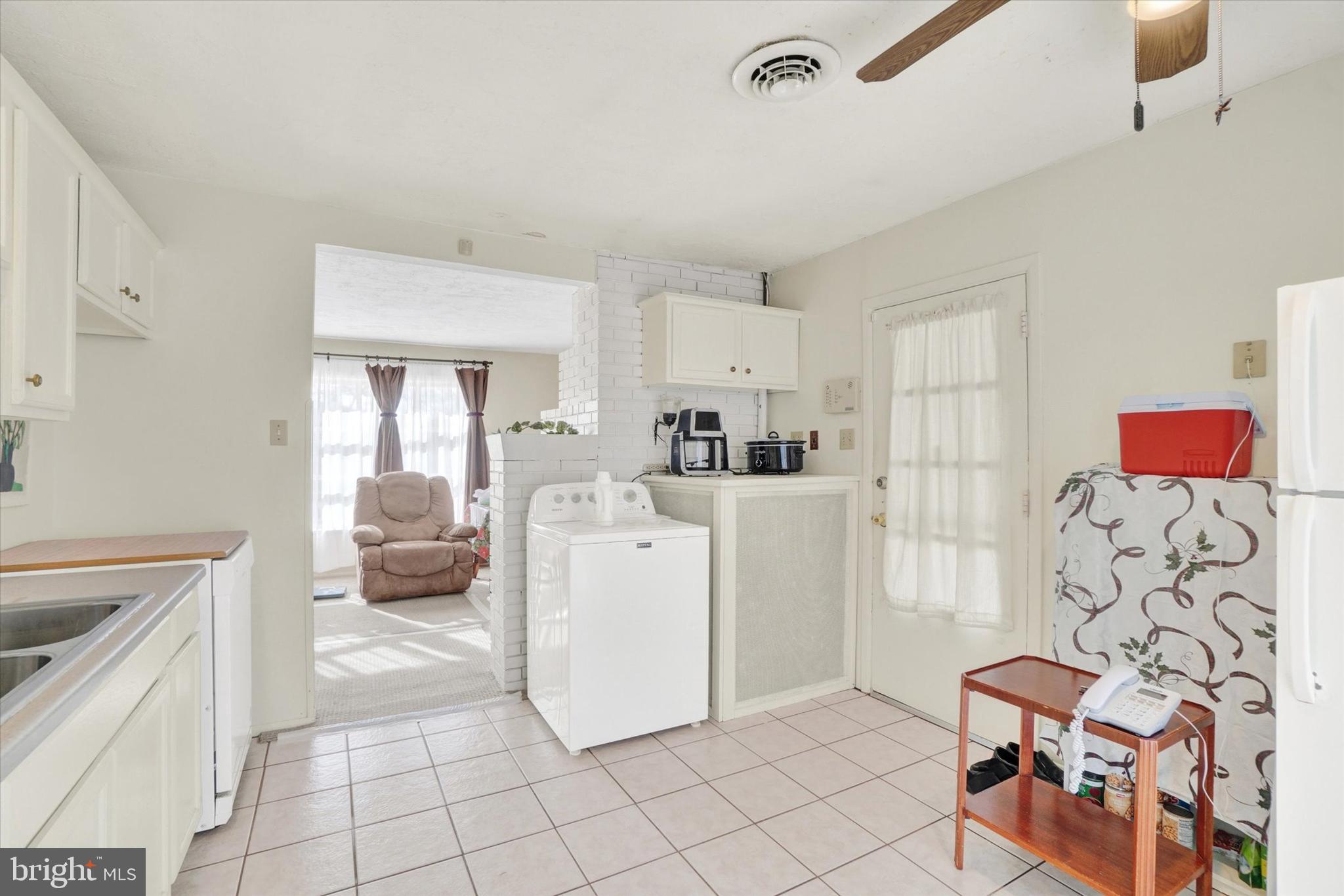 827 Fireside Road York, PA 17404 - Photo 7 of 21