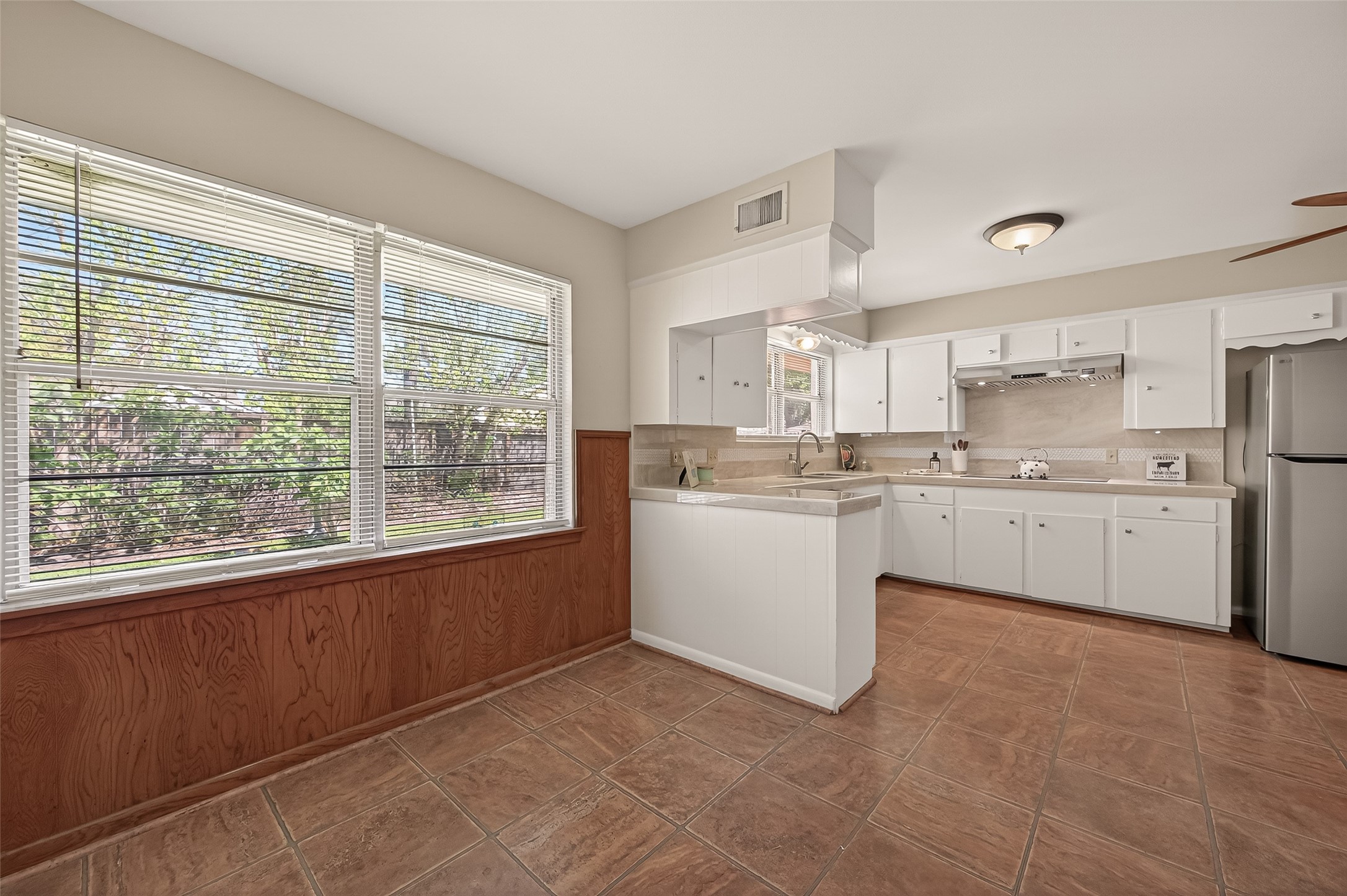 5646 Hazen Street Houston, TX 77081 - Photo 20 of 43