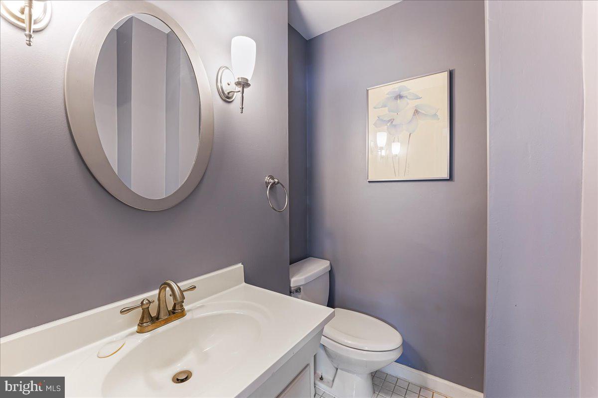 48 South Sproul Road Broomall, PA 19008 - Photo 11 of 26 Powder room