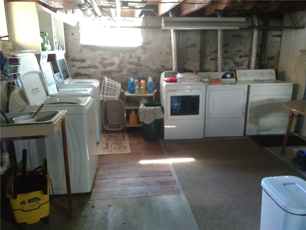 461 Smithfield Road North Smithfield, RI 02896 - Photo 37 of 40