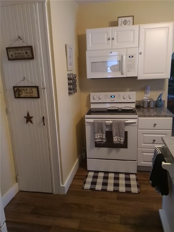 461 Smithfield Road North Smithfield, RI 02896 - Photo 8 of 40 1st floor