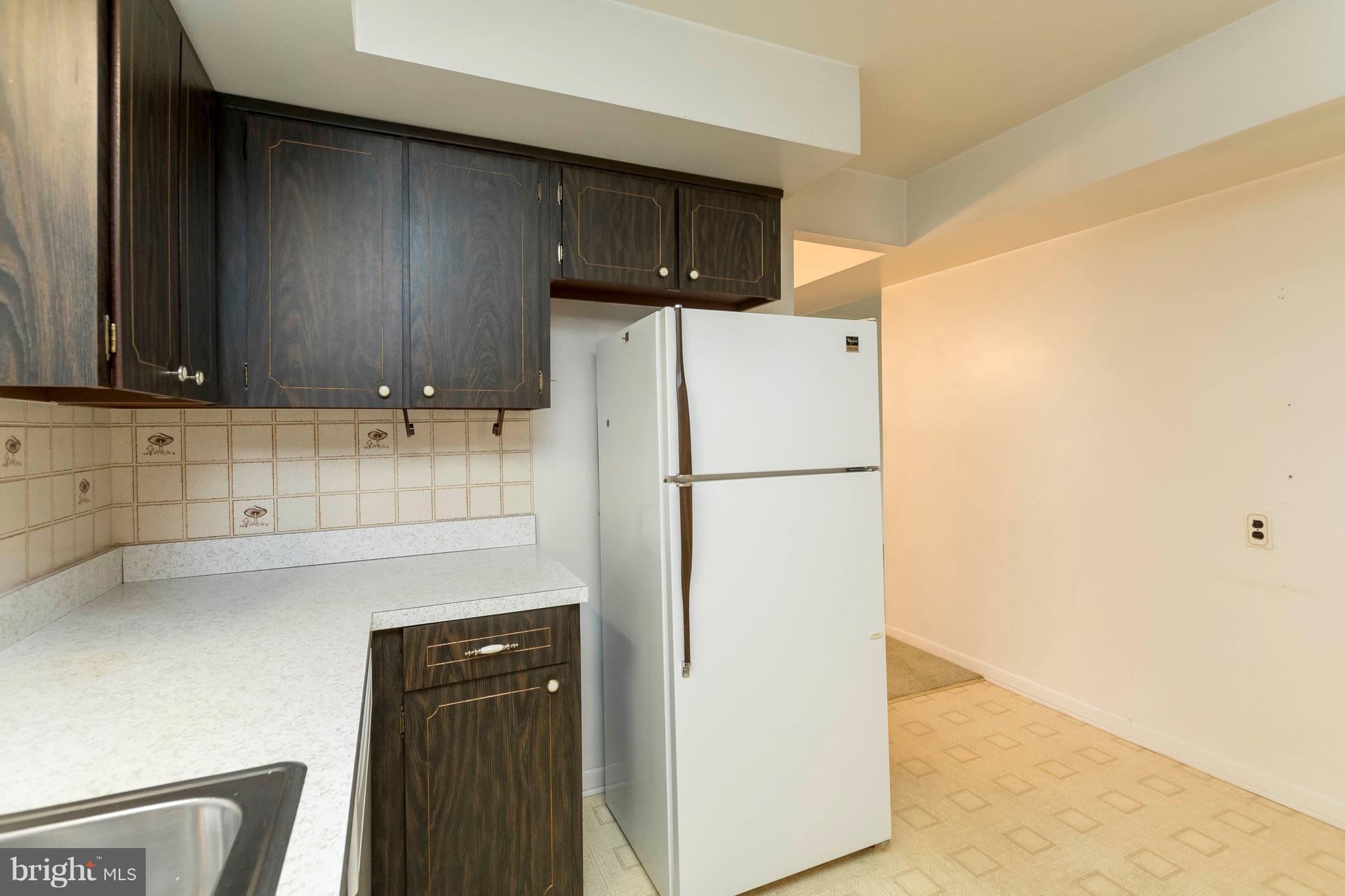6804 Queens Ferry Road Baltimore, MD 21239 - Photo 11 of 30 Kitchen