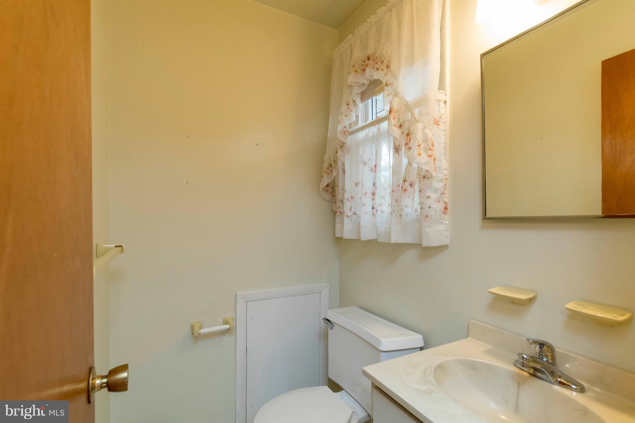 6804 Queens Ferry Road Baltimore, MD 21239 - Photo 24 of 30 Bath (Master)