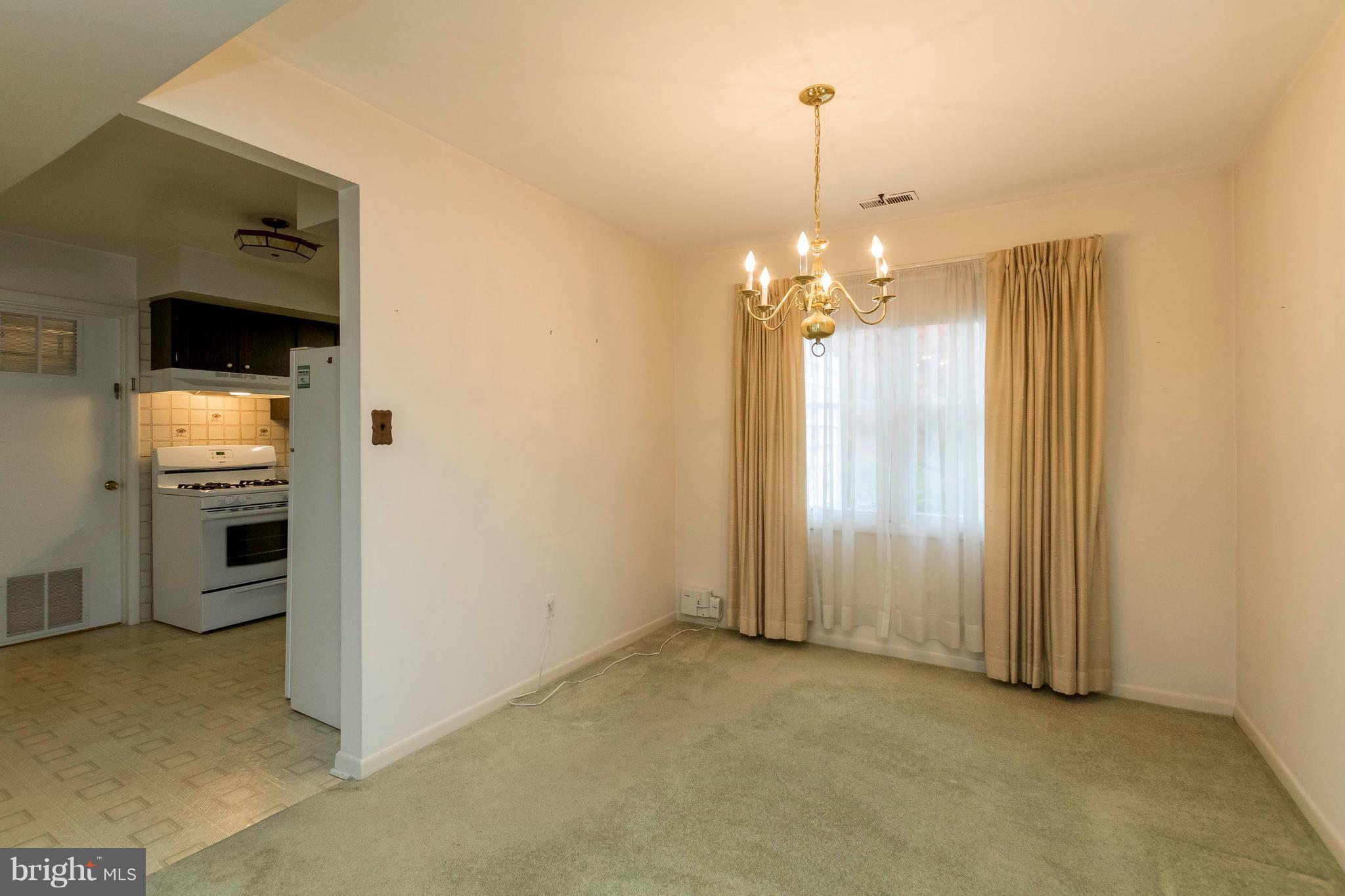 6804 Queens Ferry Road Baltimore, MD 21239 - Photo 6 of 30 Dining Room