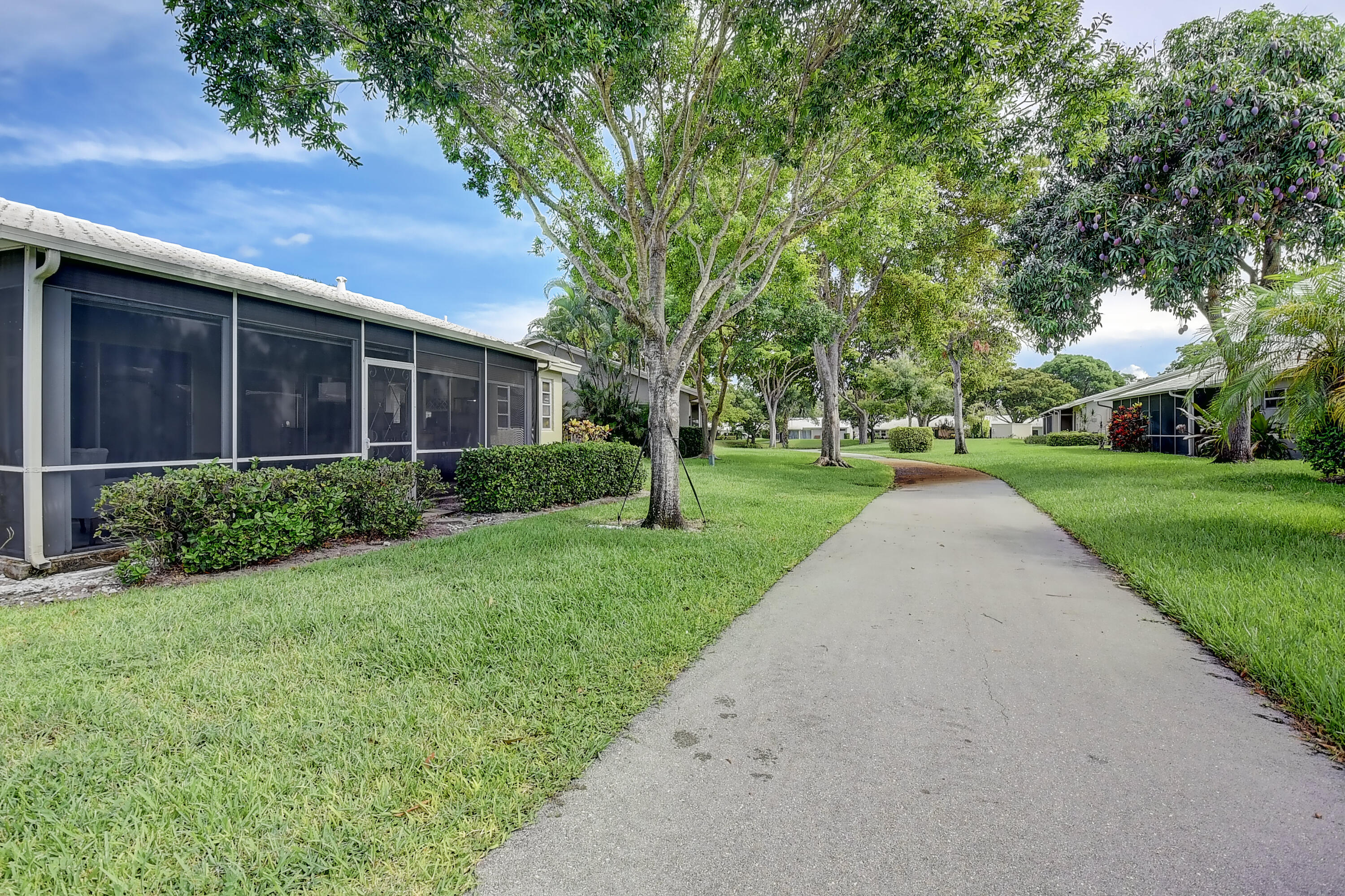 22352 Treetop Circle Boca Raton, FL 33433 - Photo 38 of 48 1 (34)