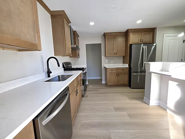 $414,900 | 2187 Walnut Avenue, Hanover Park, IL 60133