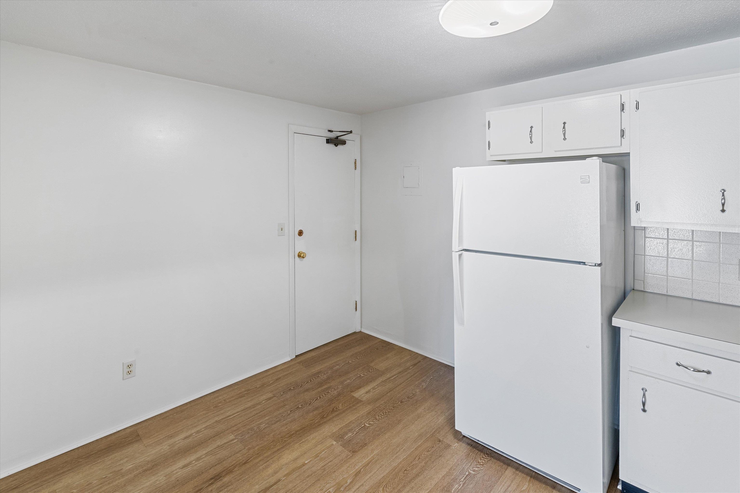 130 Mammoth Road, Unit 429 Hooksett, NH 03106 - Photo 12 of 25