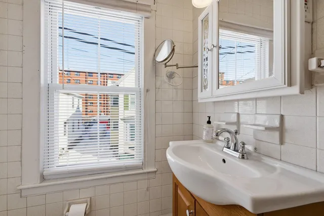 $999,999 | 44 Rogers Street, Portsmouth, NH 03801