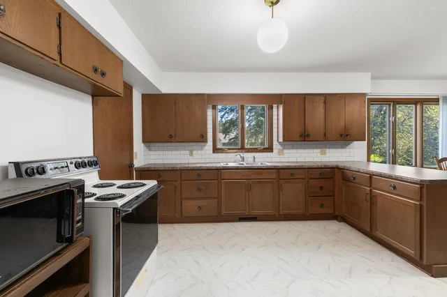 $317,500 | 15592 Highway 27, Little Falls, MN 56345