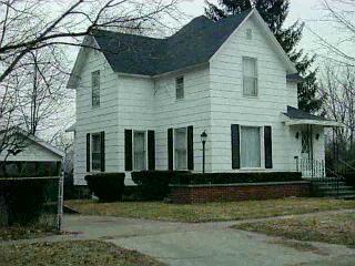 110 South Constantine Street Three Rivers, MI 49093 - Photo 1 of 1 Primary Photo