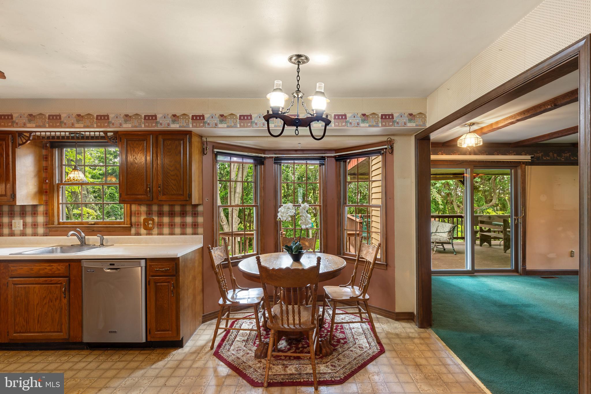 1145 Whitner Road Reading, PA 19605 - Photo 13 of 46 Breakfast Nook with Bay Window