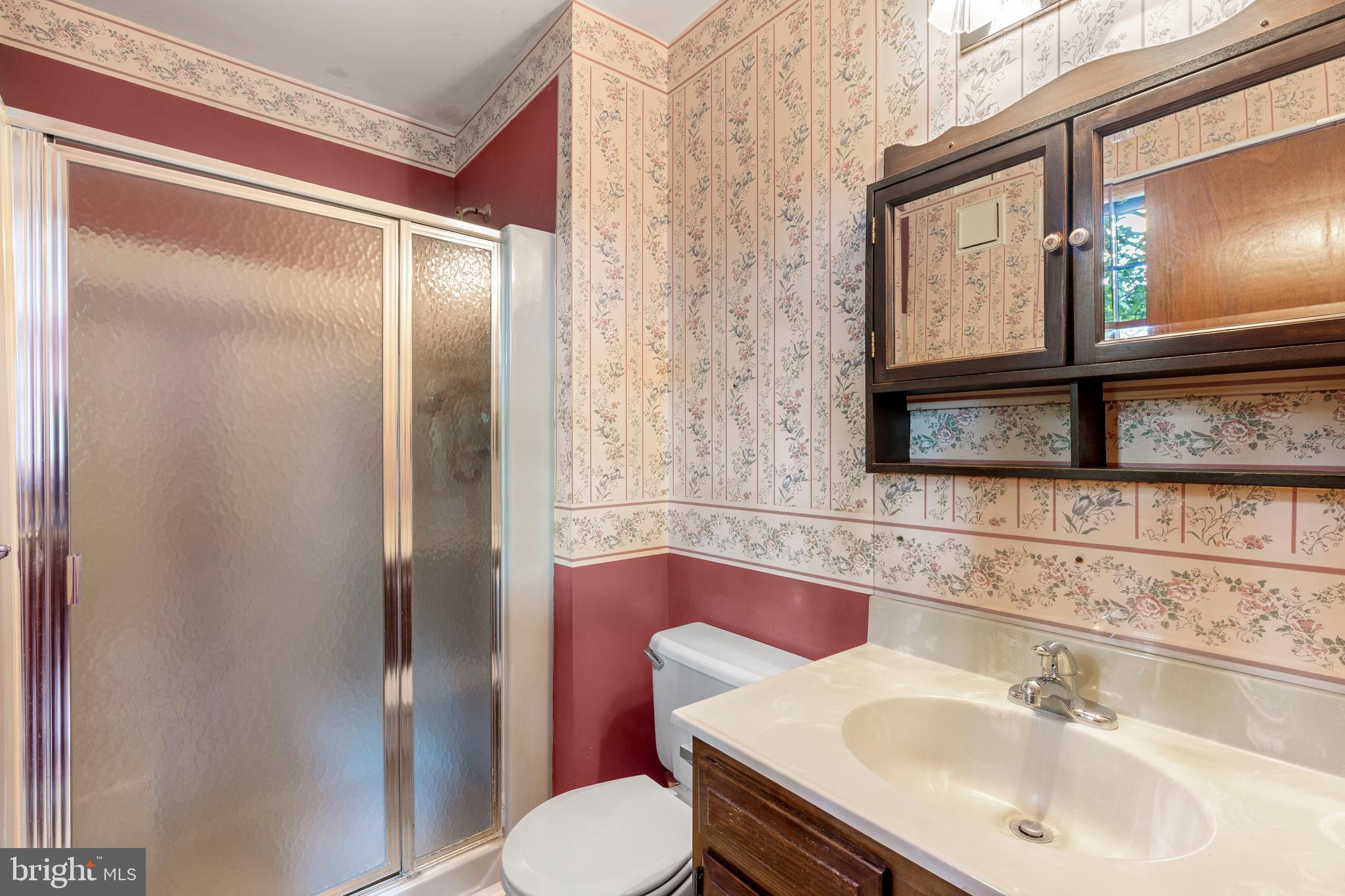 1145 Whitner Road Reading, PA 19605 - Photo 25 of 46 Ensuite Bathroom in Primary Bedroom