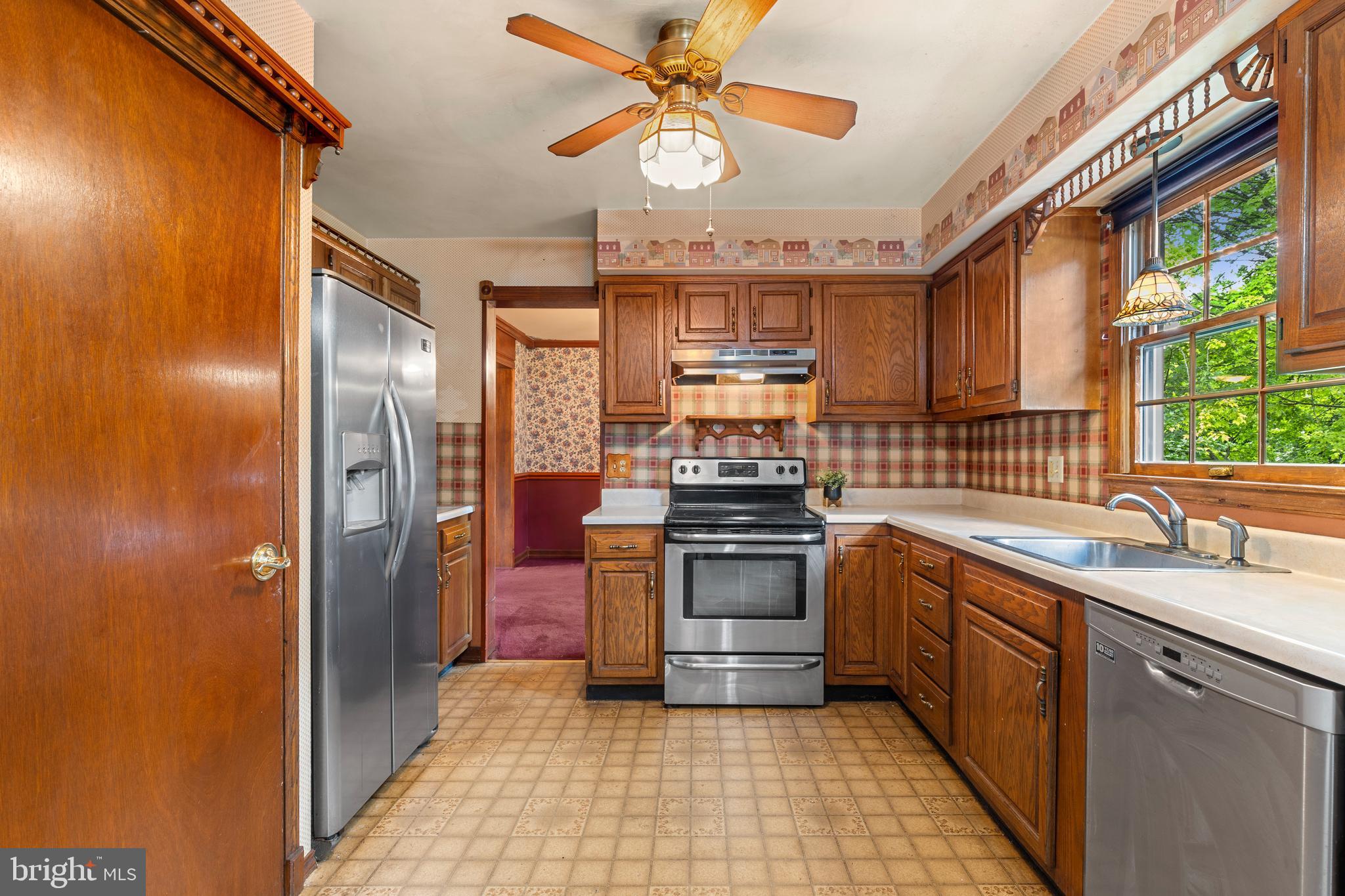 1145 Whitner Road Reading, PA 19605 - Photo 10 of 46 Kitchen - Large Pantry
