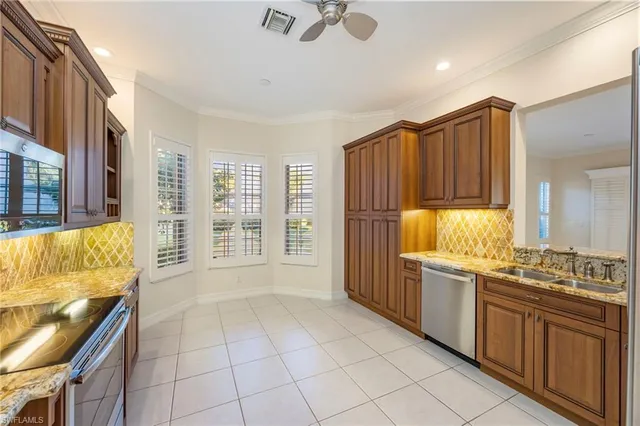 $3,500 | 5025 Maxwell Circle, Unit 2, Naples, FL 34105