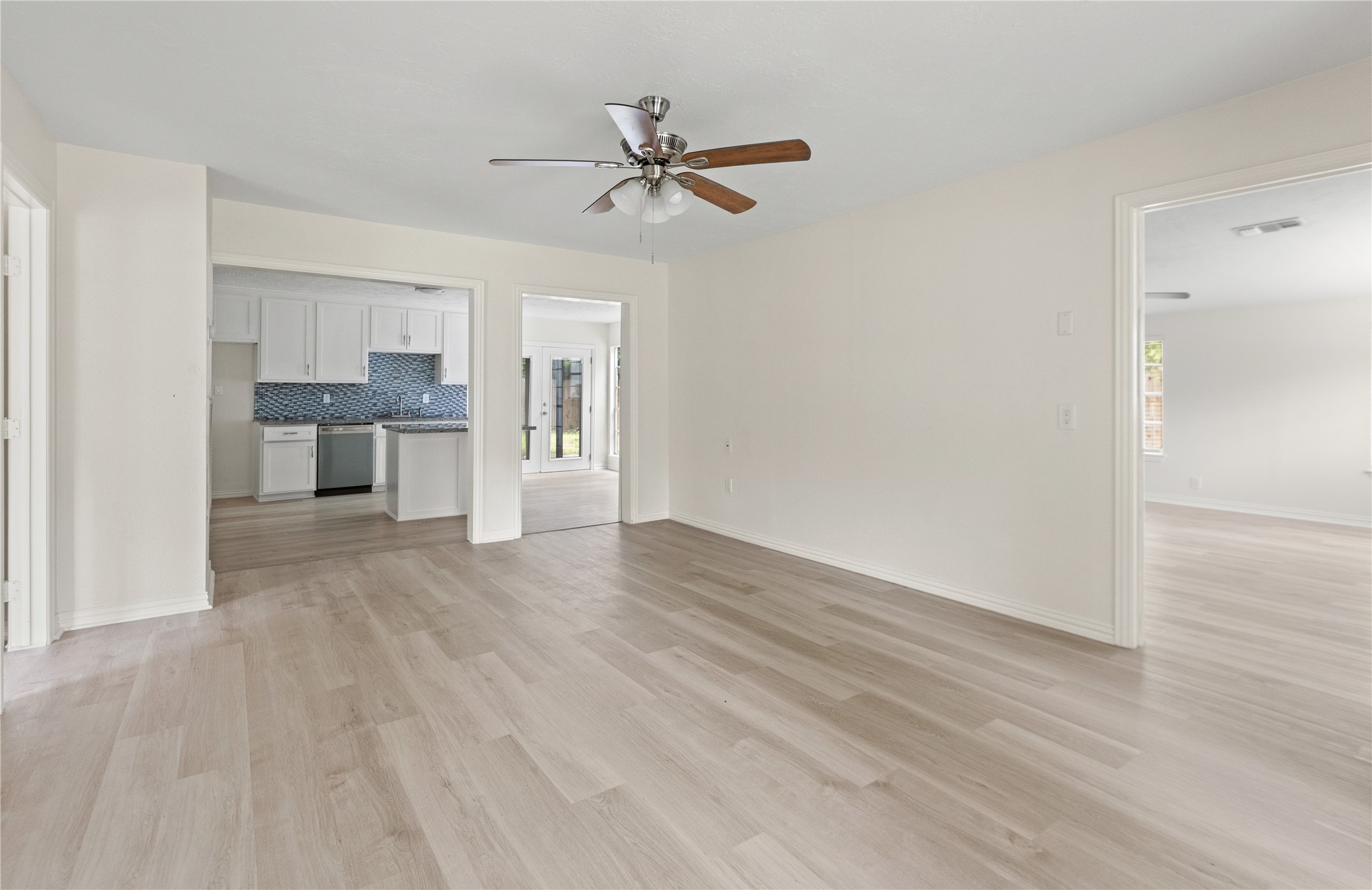 4103 Fuqua Street Bacliff, TX 77518 - Photo 21 of 33 Living Room