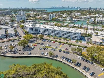 $224,000 | 7300 Wayne Avenue, Unit 413, Miami Beach, FL 33141