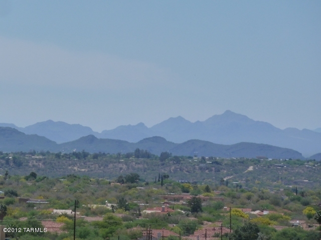 9811 North Ridge Shadow Place, Unit 18 Tucson, AZ 85704 - Photo 2 of 13