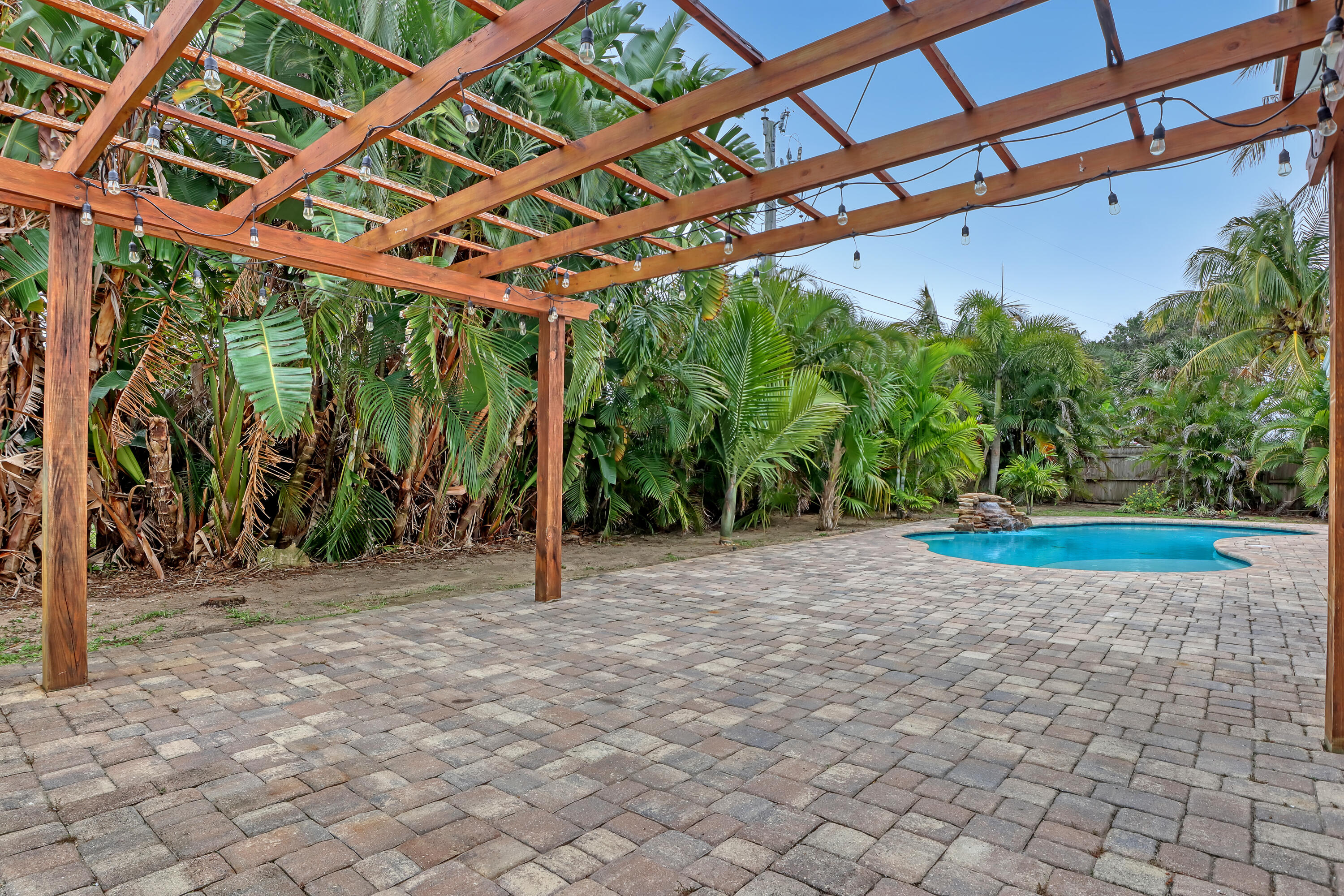 355 Brewster Road Indialantic, FL 32903 - Photo 7 of 47 150- Backyard