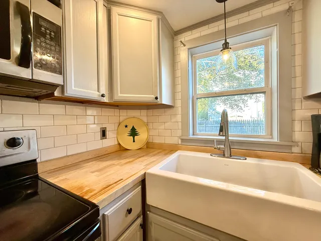 $589,000 | 2 Bowles Avenue, Bar Harbor, ME 04609