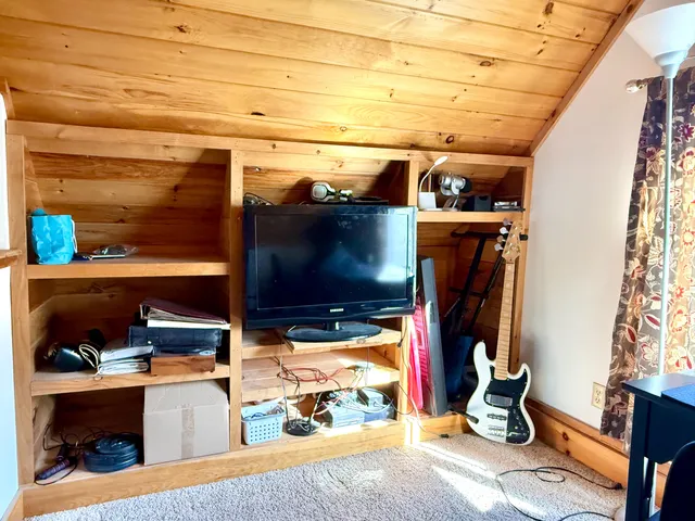 $589,000 | 2 Bowles Avenue, Bar Harbor, ME 04609