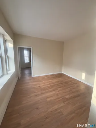 $2,000 | 1804 Barnum Avenue, Unit 5, Bridgeport, CT 06610