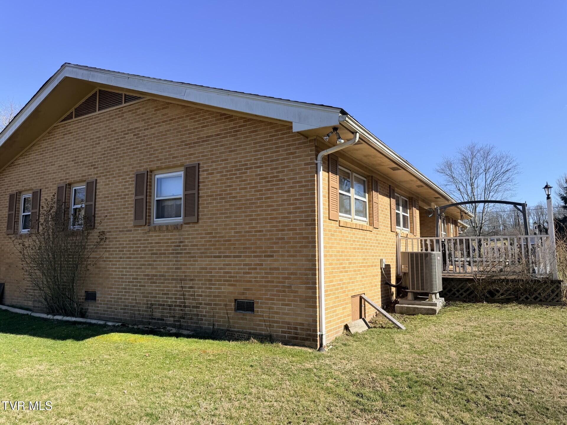 10132 Coeburn Mountain Road Wise, VA 24293 - Photo 4 of 24 Back