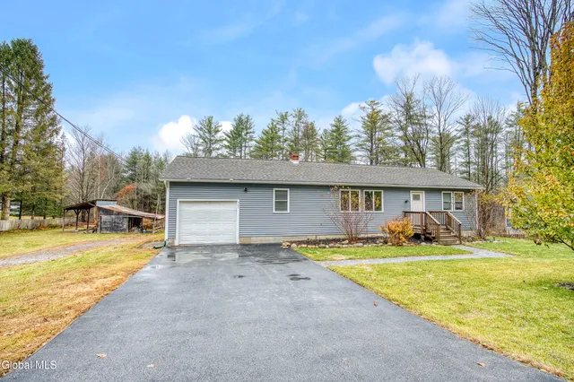 $349,000 | 547 Middle Grove Road, Greenfield, NY 12850