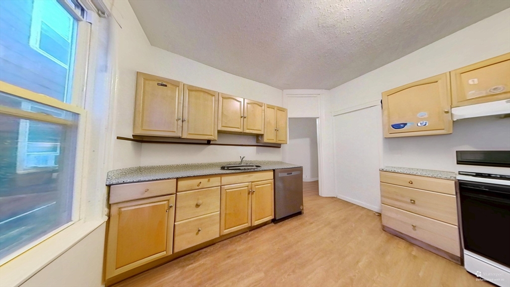 34 Cherokee Street, Unit 3 Boston, MA 02120 - Photo 4 of 19