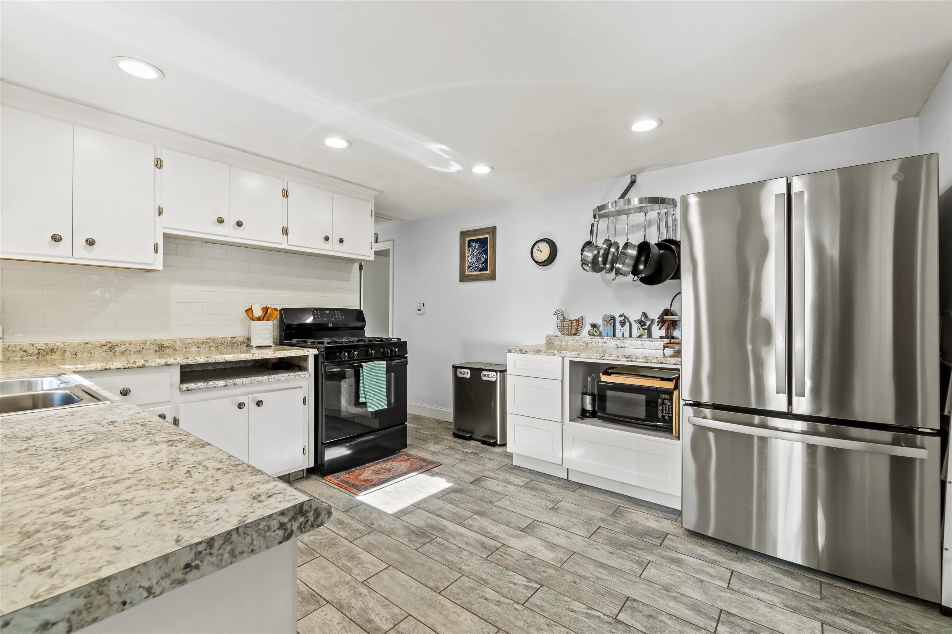 11 Marsh Avenue Salem, NH 03079 - Photo 10 of 49