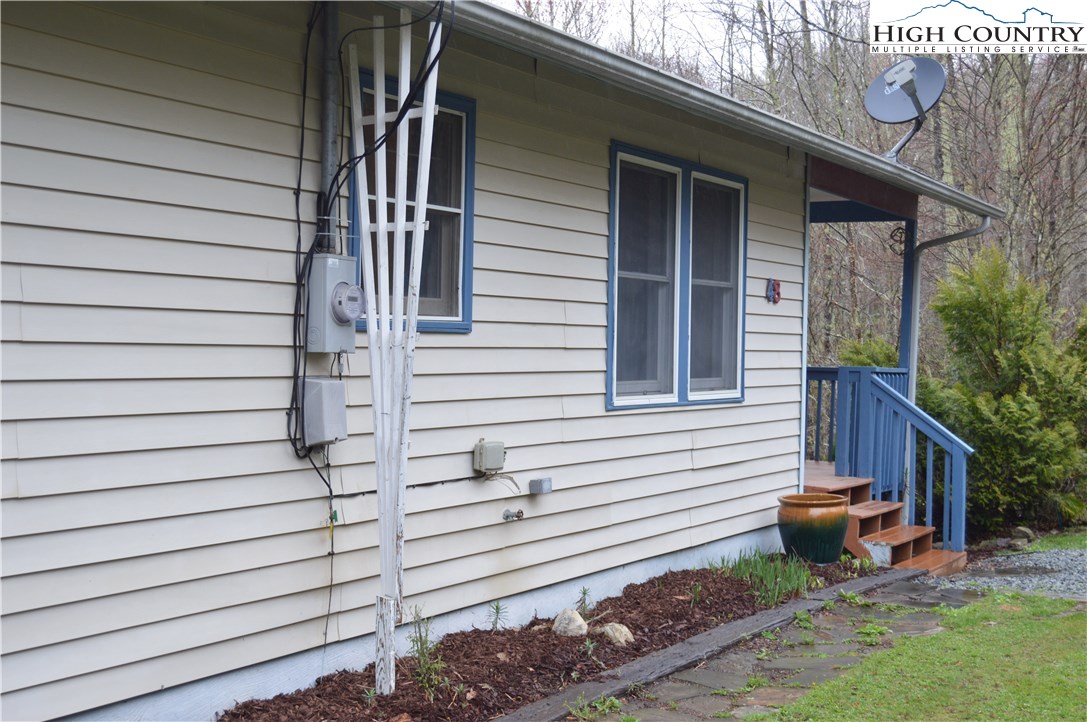 48 Mountain Ridge Road Newland, NC 28657 - Photo 44 of 47 Gallery Image 44