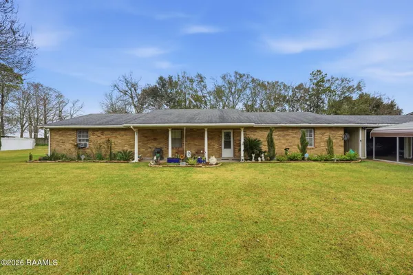 $190,000 | 107 Habetz Loop, Rayne, LA 70578