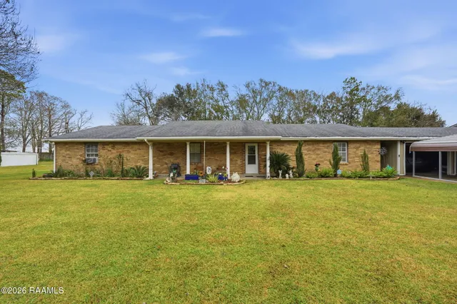 $230,000 | 107 Habetz Loop, Rayne, LA 70578