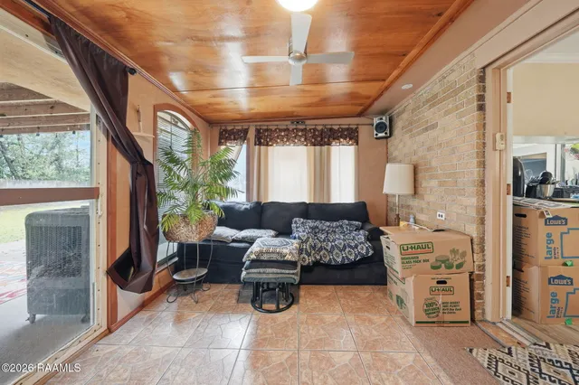 $230,000 | 107 Habetz Loop, Rayne, LA 70578