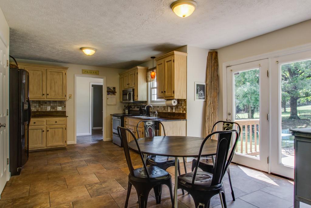 933 Thompson Road Pegram, TN 37143 - Photo 9 of 23 Gallery Image 9