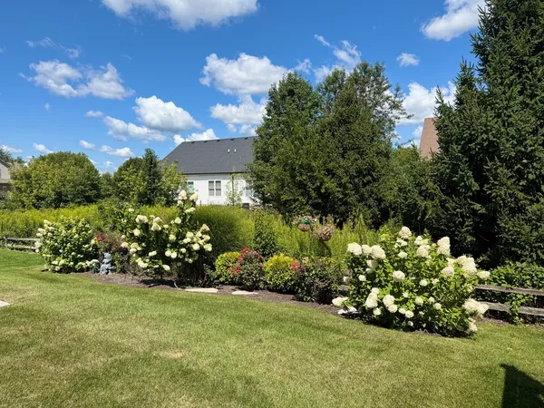 $390,000 | 539 Sudbury Circle, Oswego, IL 60543