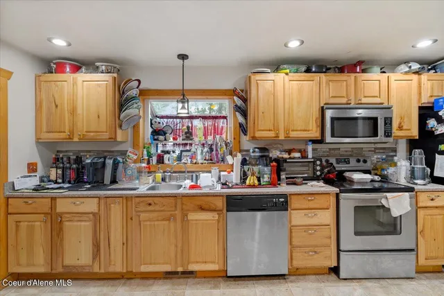 $230,000 | 1122 East Garden Avenue, Osburn, ID 83849