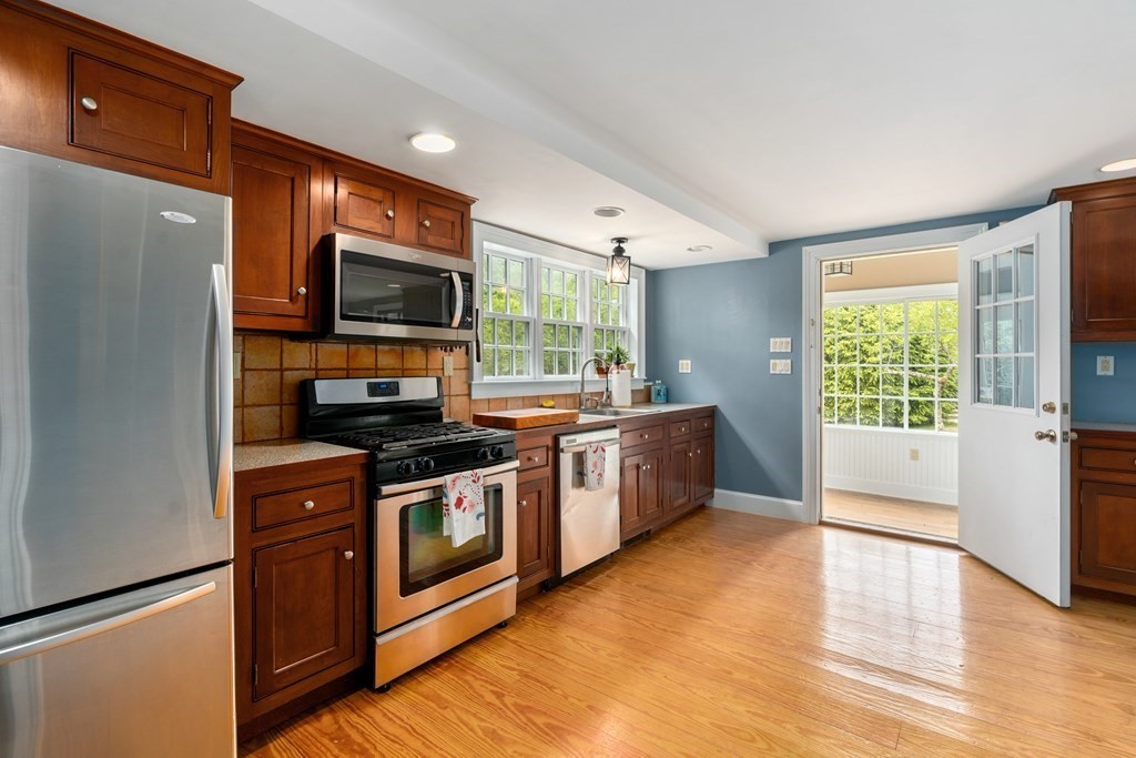 964 Pleasant Street Canton, MA 02021 - Photo 5 of 37 Gallery Image 5