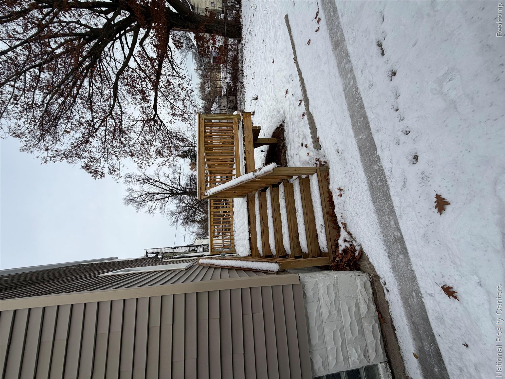 16522 Inverness Street Detroit, MI 48221 - Photo 54 of 62 New Deck installed