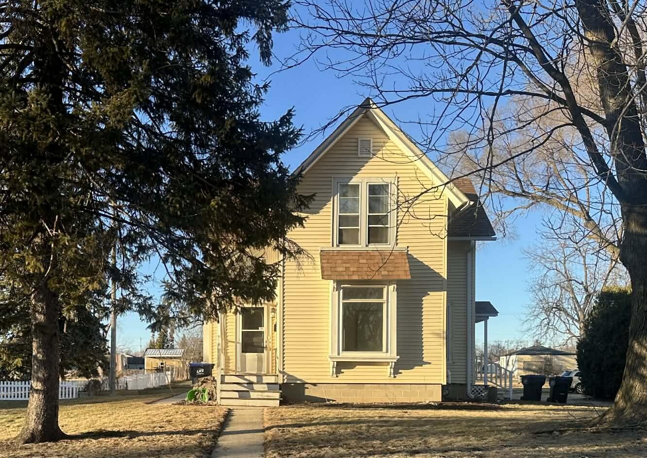 10 Prescott Street Elkhorn, WI 53121 - Photo 1 of 1 Exterior