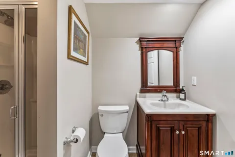 $950,000 | 38 Old Farm Hill Road, Newtown, CT 06470