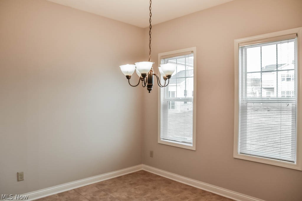 1315 Cascade Circle West, Unit 3 Canton, OH 44708 - Photo 7 of 24 Dining room