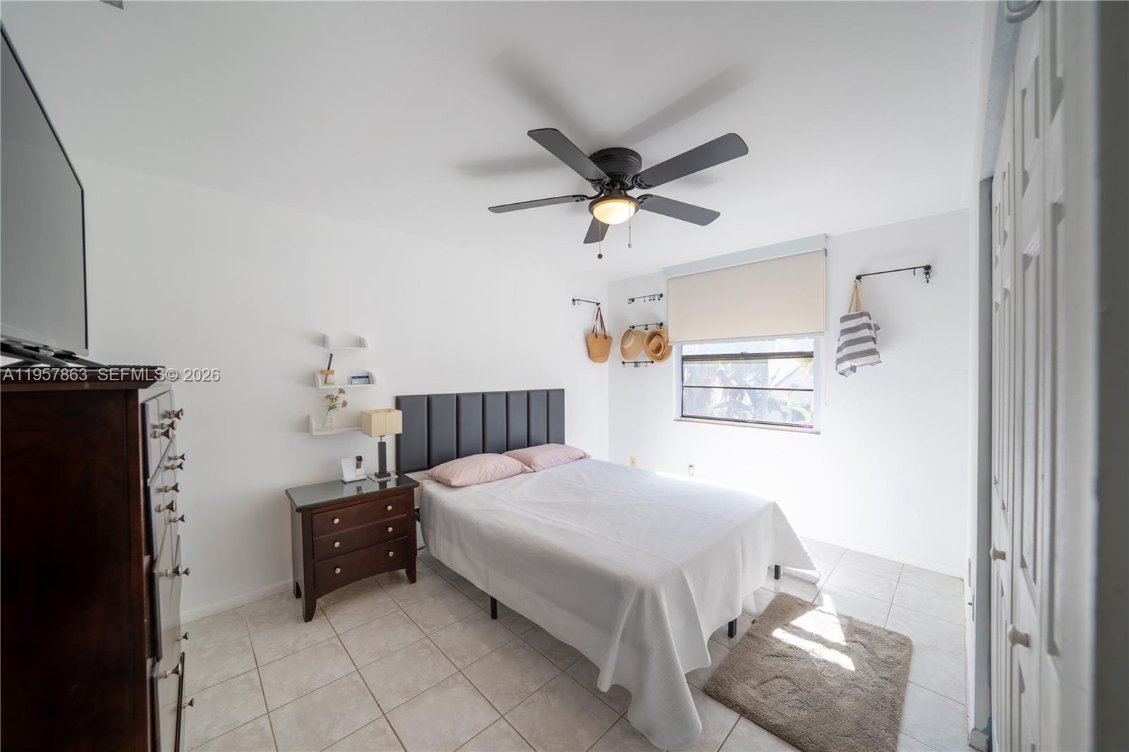 15552 Southwest 48th Street Miami, FL 33185 - Photo 12 of 26