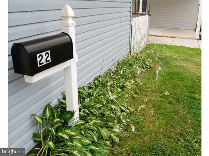 22 Inland Road Levittown, PA 19057 - Photo 2 of 22 Exterior Front