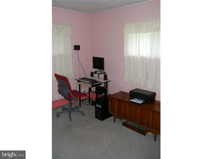 22 Inland Road Levittown, PA 19057 - Photo 15 of 22 Bedroom 4