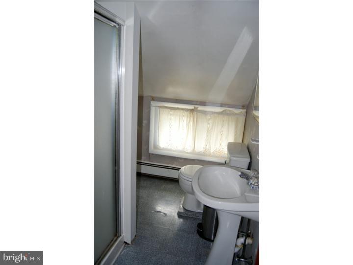 22 Inland Road Levittown, PA 19057 - Photo 18 of 22 Bathroom